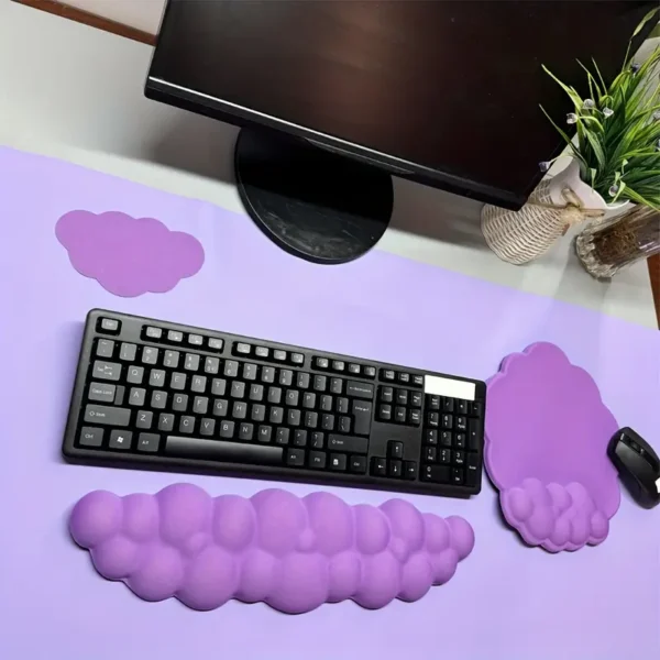 Reposamuñecas de nube lila