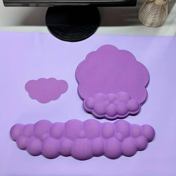 Reposamuñecas de nube lila